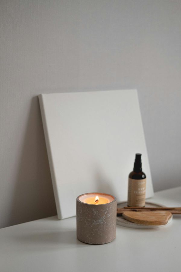 Scented candle